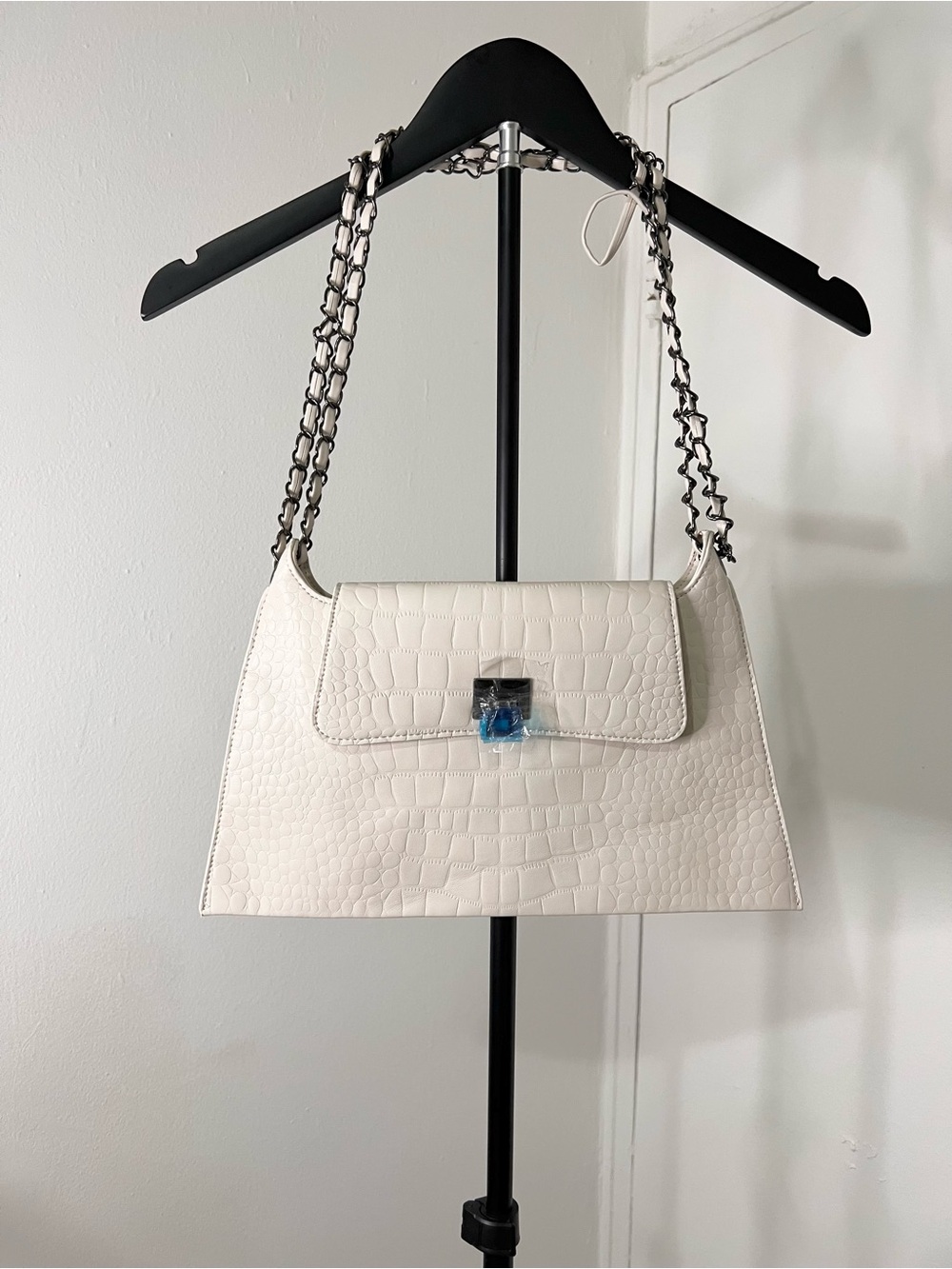 Elegant White Croc Embossed Chain Strap Shoulder Bag | Designer-Inspired Handbag